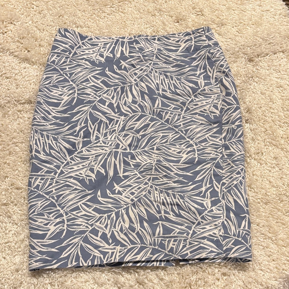LOFT Blue and White Leaf-Print Pencil Skirt